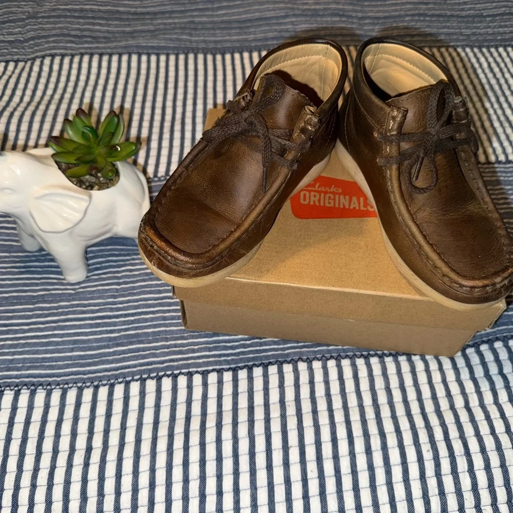 Clarks Brown Leather Loafers Comfortable Slip-Ons - Picture 1 of 4